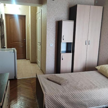Hotel Prietenia Bender Bagian luar foto