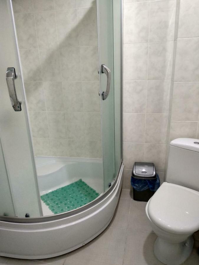 Hotel Prietenia Bender Bagian luar foto